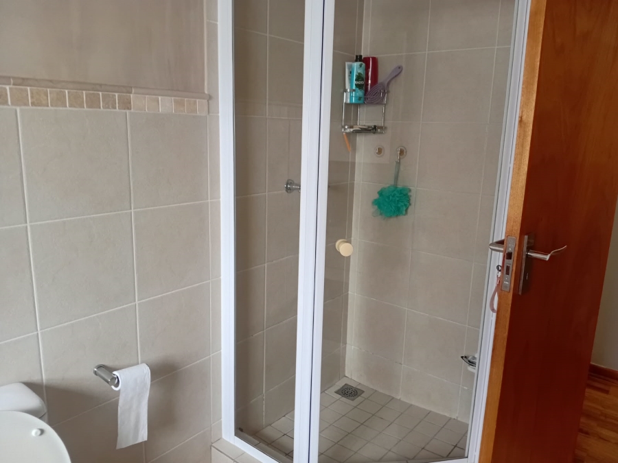To Let 4 Bedroom Property for Rent in Twin Palms Western Cape